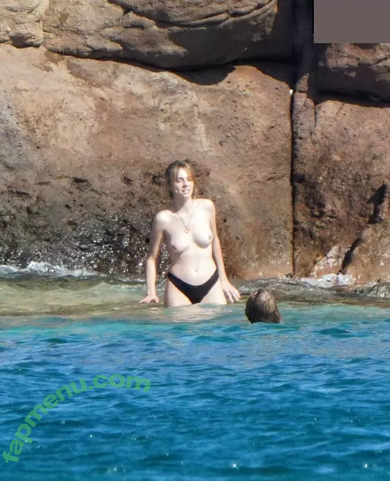 Maya Hawke nude photo #0129 (maya_hawke / neohawk2)