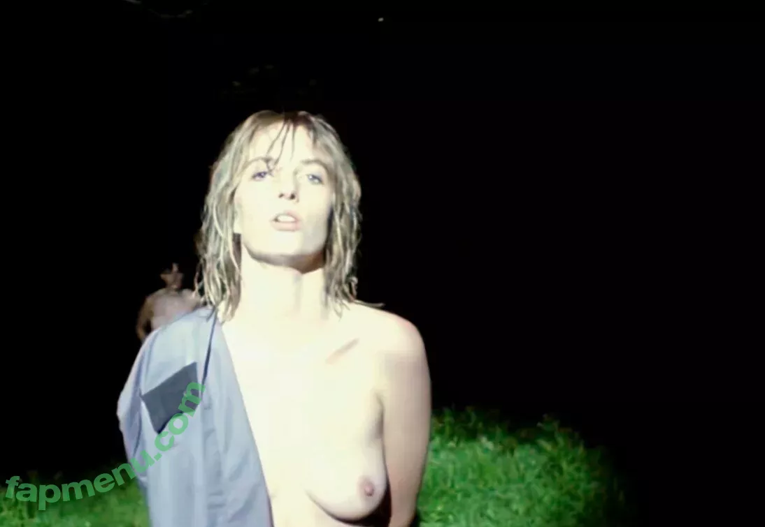 Maya Hawke nude photo #0133 (maya_hawke / neohawk2)