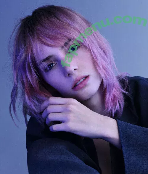 Maya Hawke nude photo #0164 (maya_hawke / neohawk2)