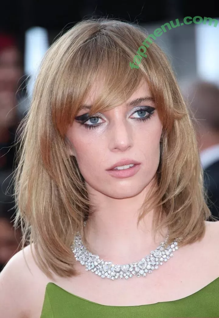 Maya Hawke nude photo #0190 (maya_hawke / neohawk2)