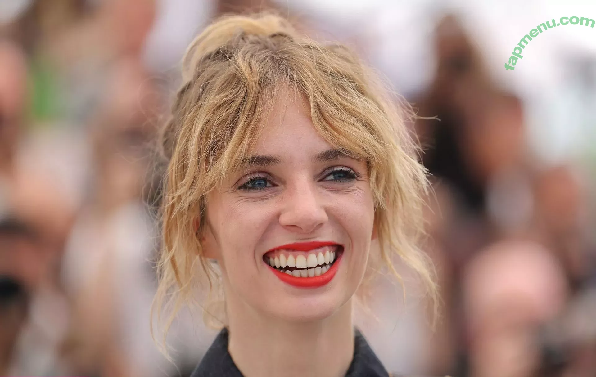 Maya Hawke nude photo #0200 (maya_hawke / neohawk2)