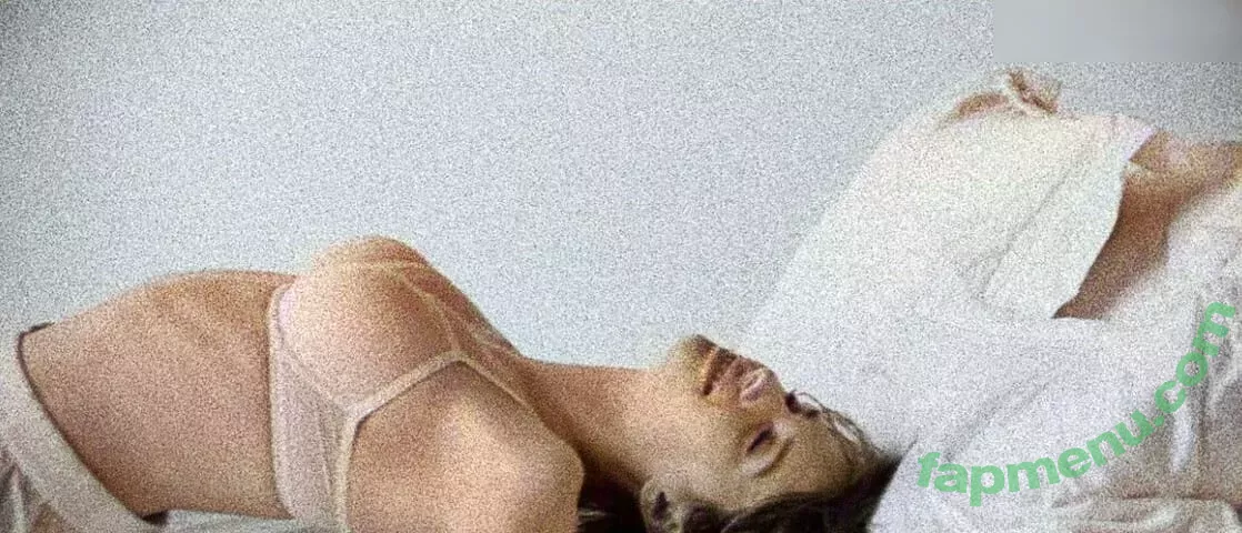 Maya Hawke nude photo #0459 (maya_hawke / neohawk2)