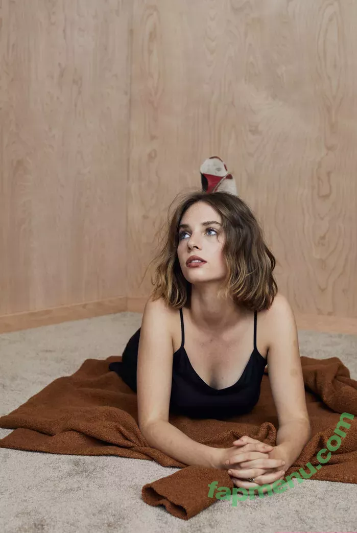 Maya Hawke nude photo #0473 (maya_hawke / neohawk2)