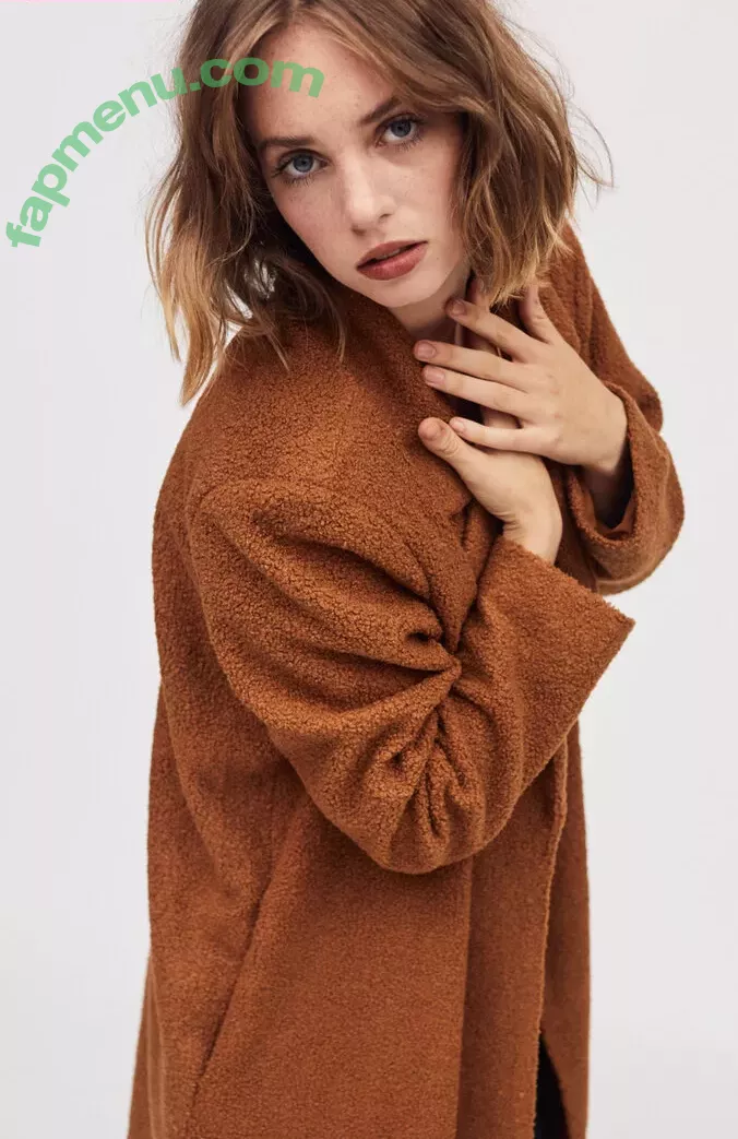 Maya Hawke nude photo #0477 (maya_hawke / neohawk2)
