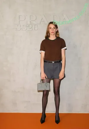 Maya Hawke / maya_hawke / neohawk2 nude photo #1053
