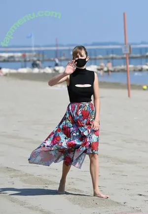 Maya Hawke / maya_hawke / neohawk2 nude photo #1064