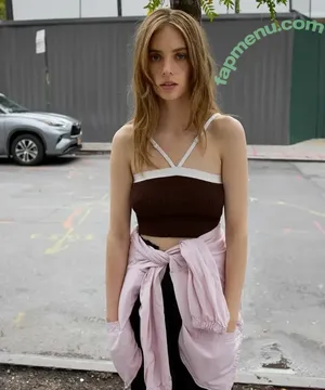 Maya Hawke / maya_hawke / neohawk2 nude photo #1070