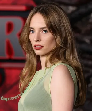 Maya Hawke / maya_hawke / neohawk2 nude photo #1109
