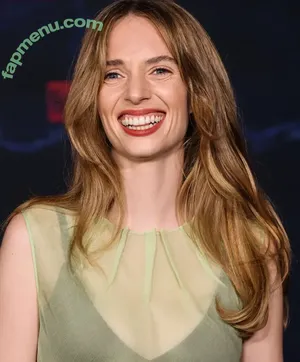 Maya Hawke / maya_hawke / neohawk2 nude photo #1111