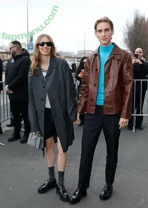 Maya Hawke / maya_hawke / neohawk2 nude photo #1285