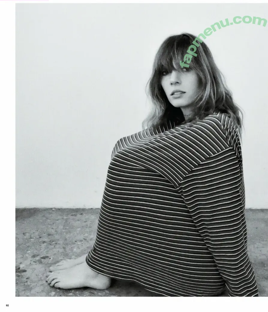 Maya Hawke nude photo #1035 (maya_hawke / neohawk2)