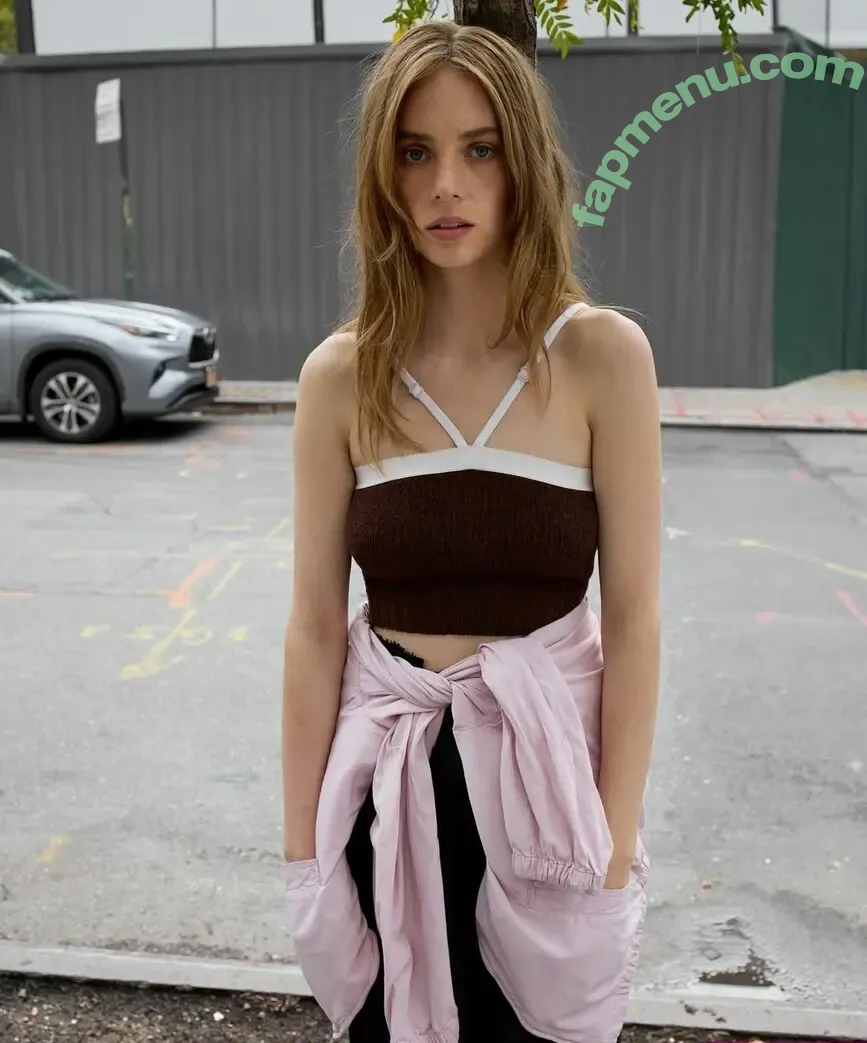 Maya Hawke nude photo #1070 (maya_hawke / neohawk2)
