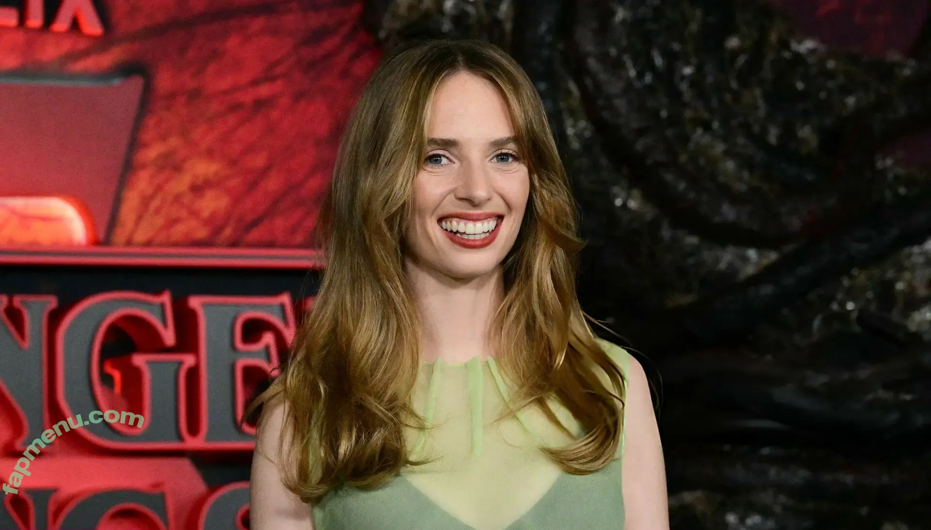 Maya Hawke nude photo #1090 (maya_hawke / neohawk2)