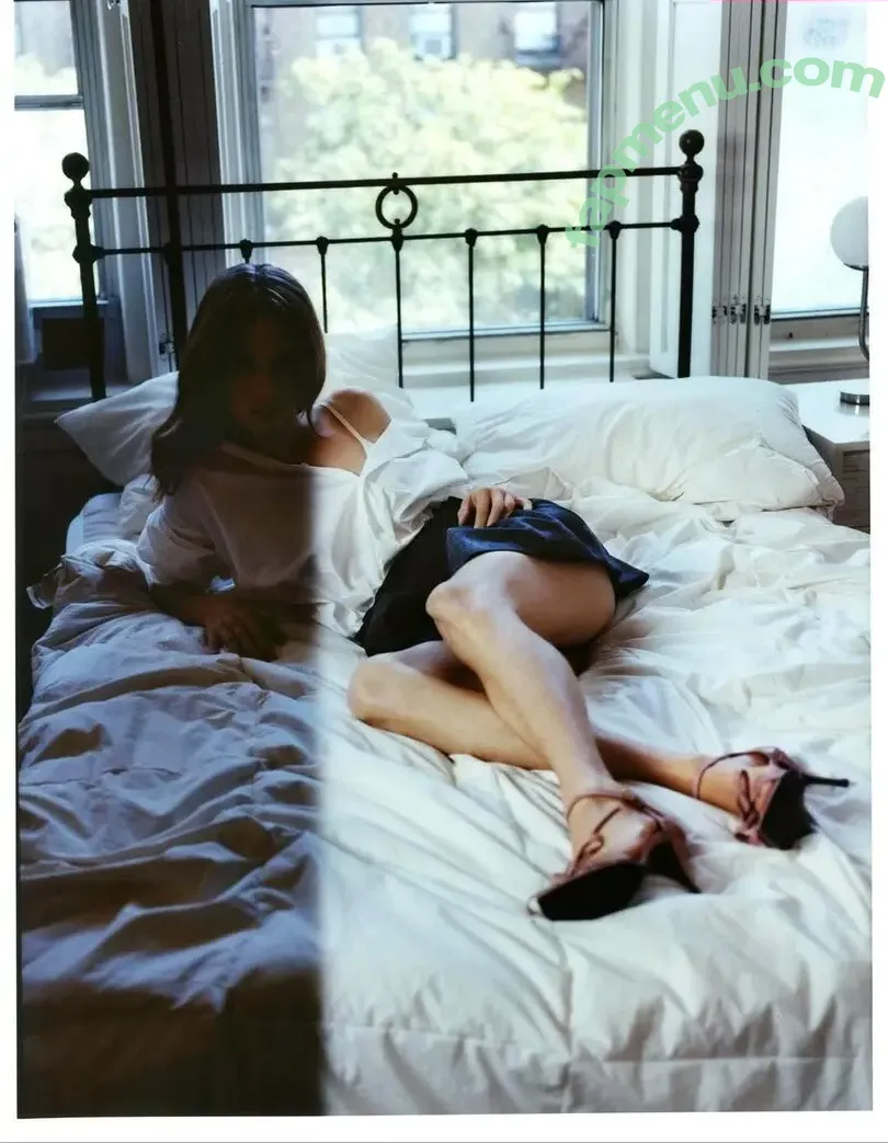 Maya Hawke nude photo #1098 (maya_hawke / neohawk2)