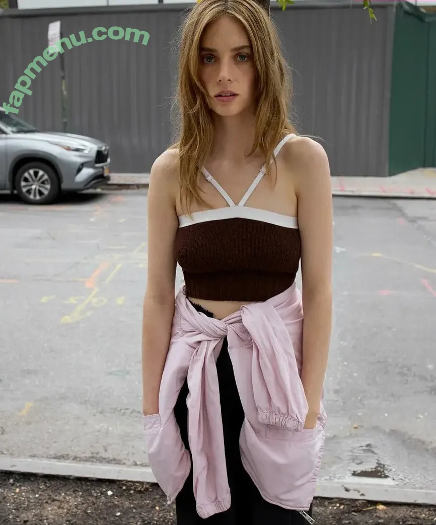 Maya Hawke nude photo #1156 (maya_hawke / neohawk2)