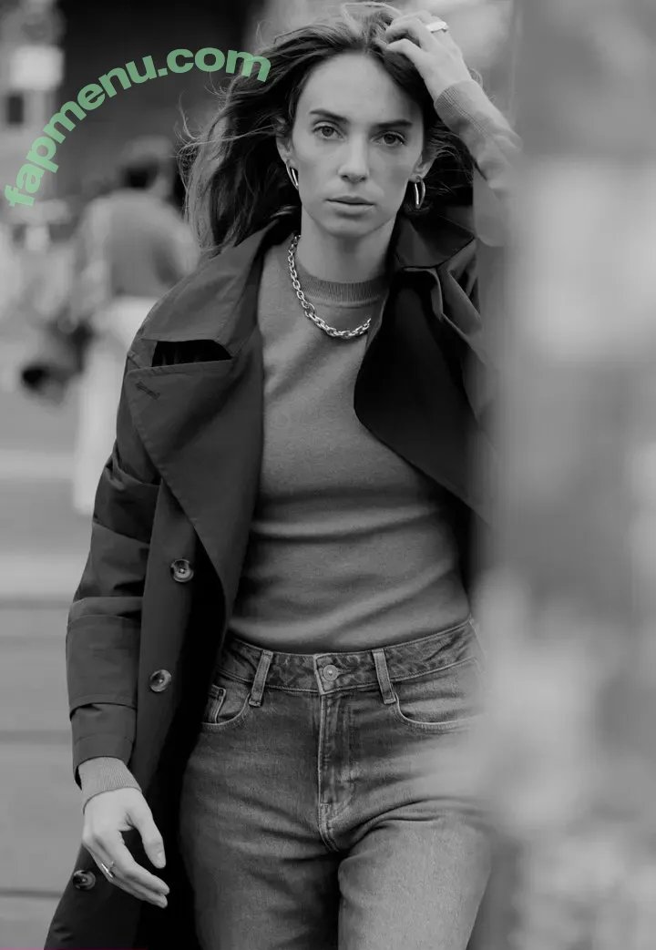 Maya Hawke nude photo #1161 (maya_hawke / neohawk2)