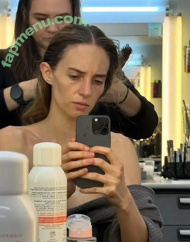 Maya Hawke nude photo #1169 (maya_hawke / neohawk2)