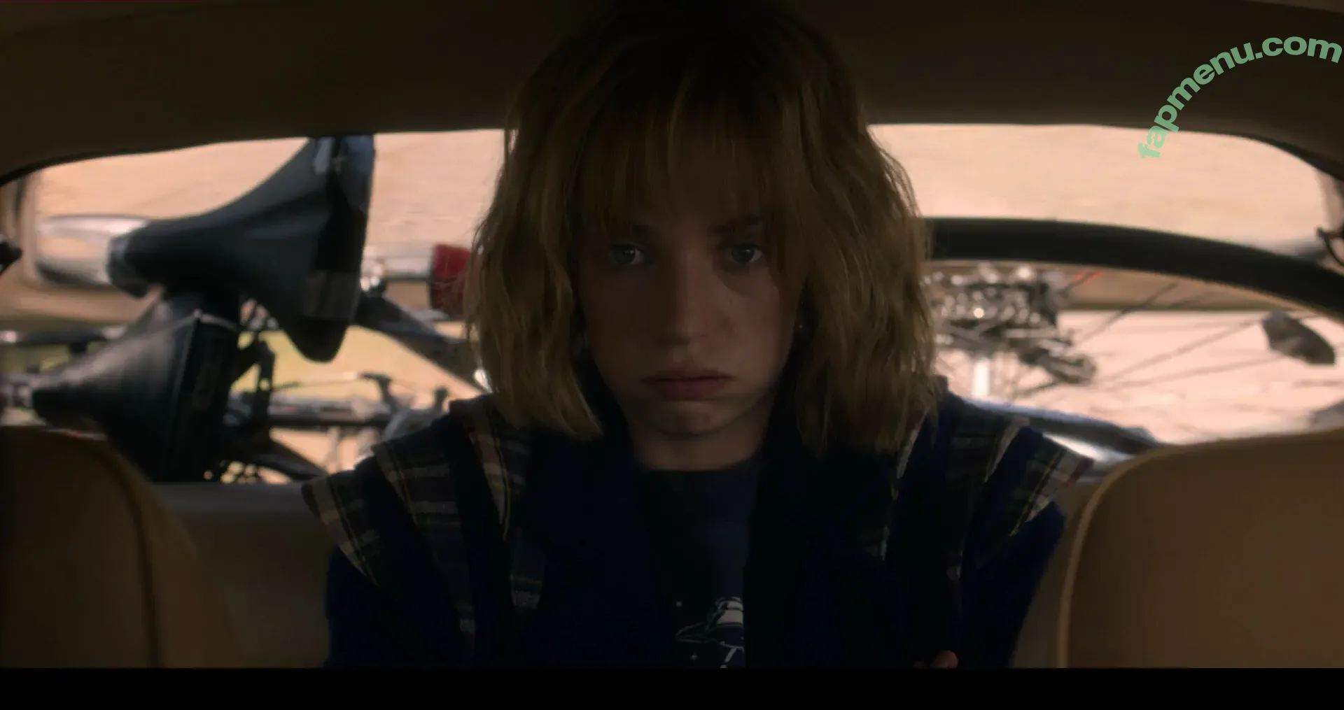 Maya Hawke nude photo #1189 (maya_hawke / neohawk2)