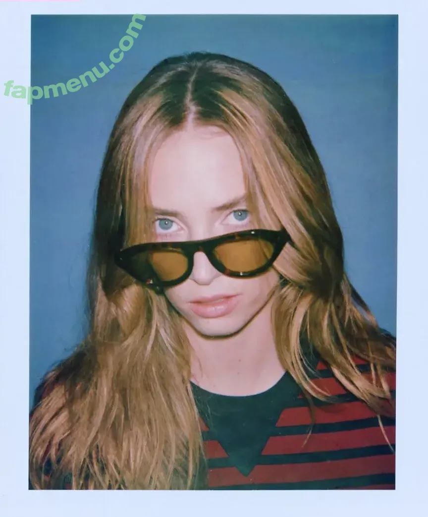 Maya Hawke nude photo #1213 (maya_hawke / neohawk2)