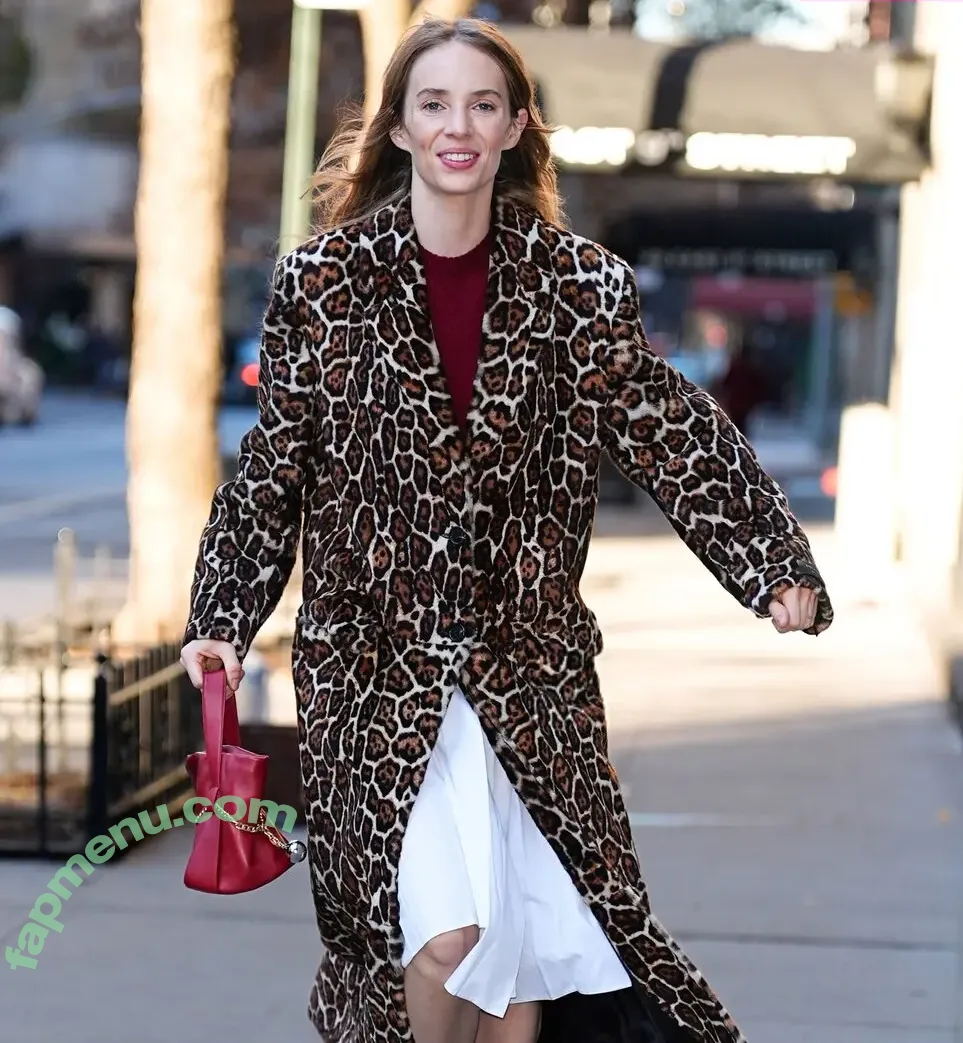 Maya Hawke nude photo #1239 (maya_hawke / neohawk2)