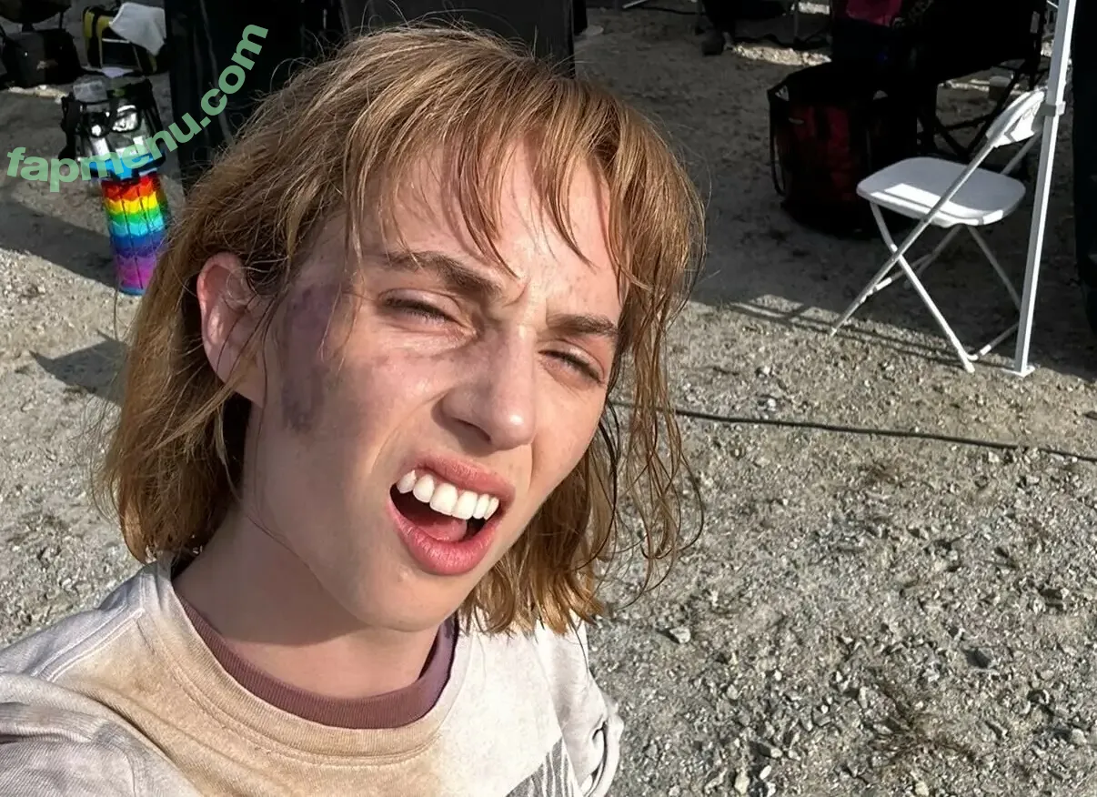 Maya Hawke nude photo #1269 (maya_hawke / neohawk2)