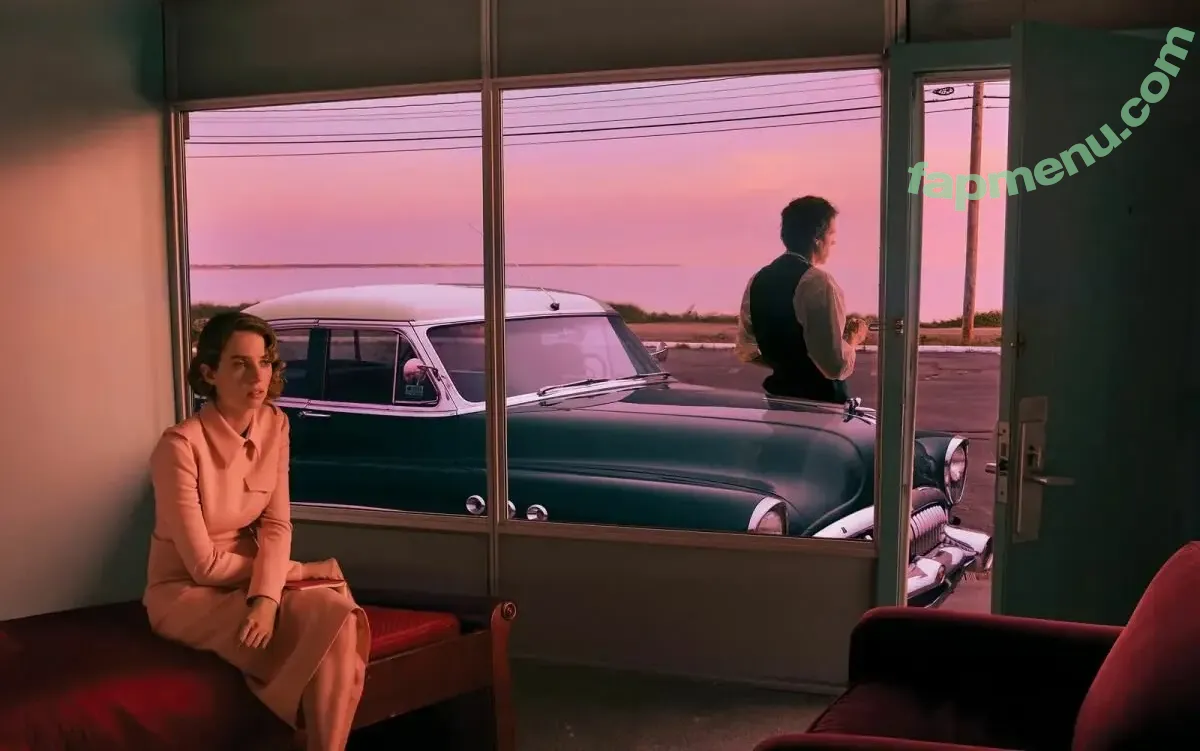 Maya Hawke nude photo #1276 (maya_hawke / neohawk2)