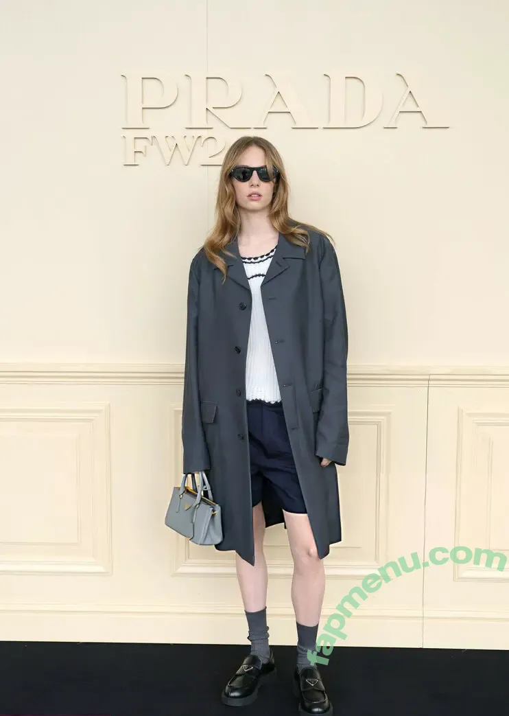 Maya Hawke nude photo #1281 (maya_hawke / neohawk2)