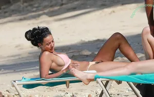 Maya Jama / mayajama nude photo #0148