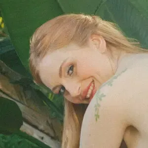 Maya Kendrick / mayakendrick / mayakendrickxo nude photo #0020