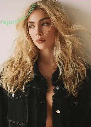  nude photo #0005