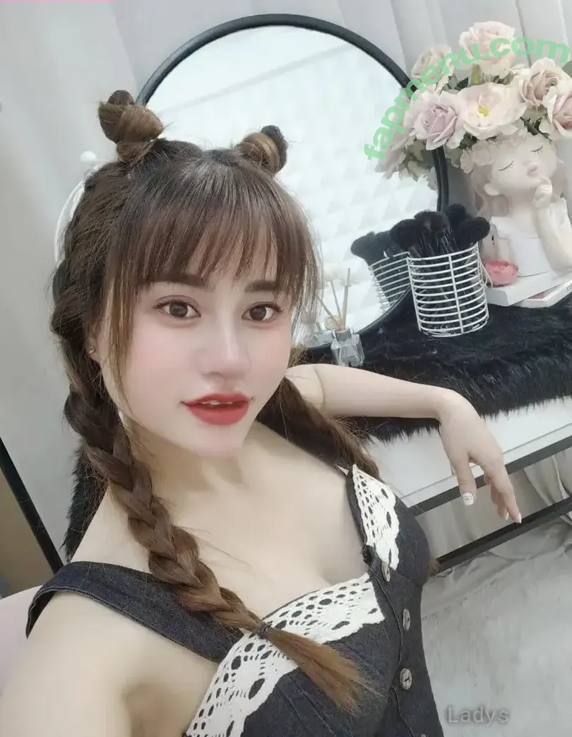 Maya Lee nude photo #0005 (Maya Lee)