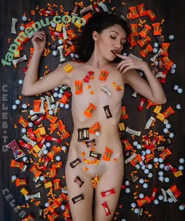 Maya Woulfe nude photo #0660 (maya_woulfee / mayawoulfe)