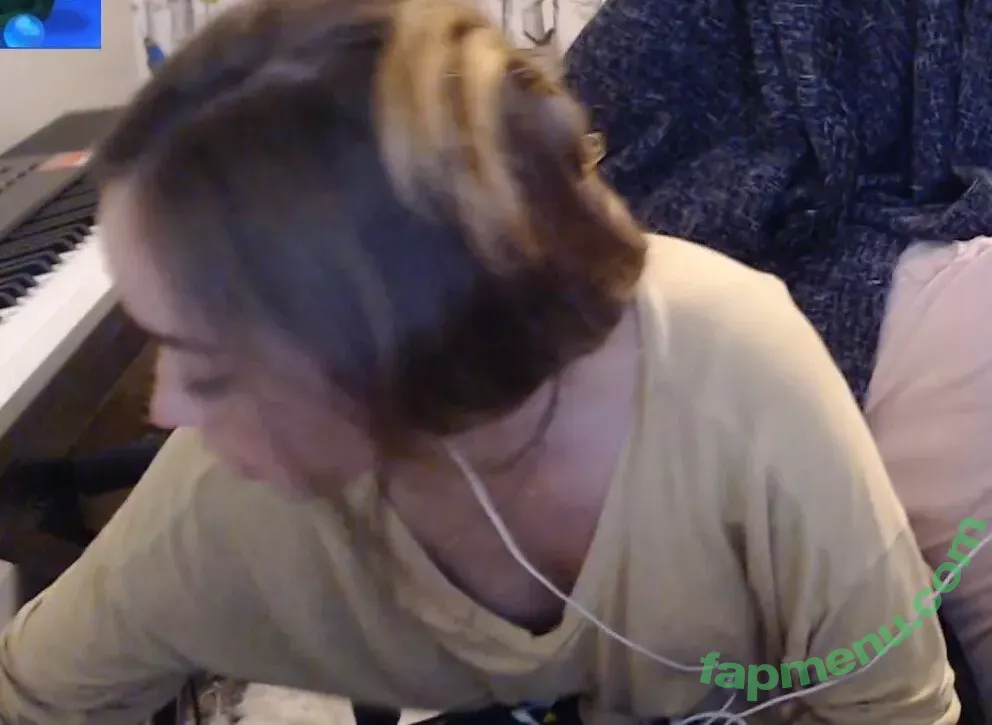 Mayahiga nude photo #0201 (maya / maya_higa)