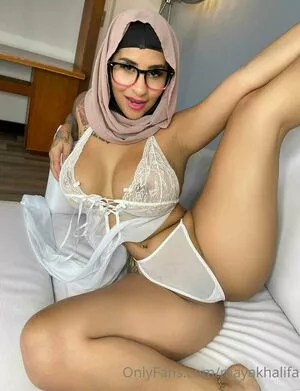 Mayakhalifa / miakhalifa nude photo #0060