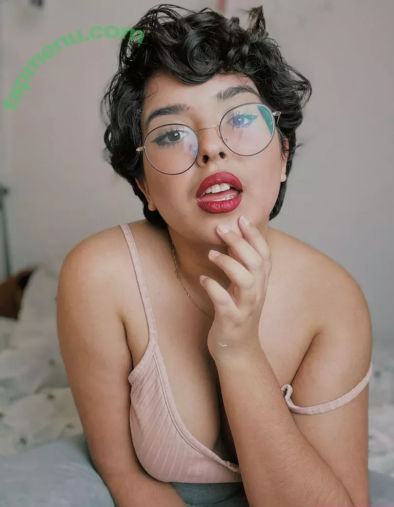 mayapetite nude photo #0109 (maya.la.petite)