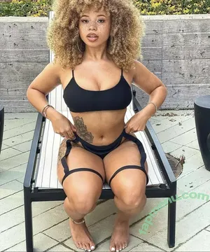 mayaregiii nude photo #0082