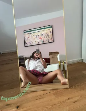  nude photo #0003