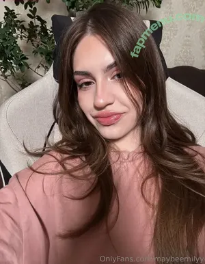 Maybeemilyy / maybeemily nude photo #0080