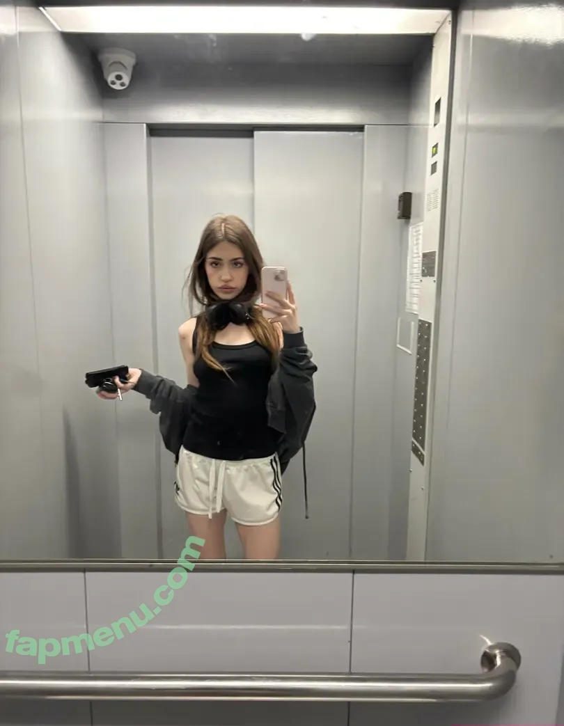 Maybeemilyy nude photo #0034 (maybeemily)