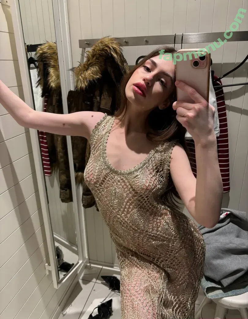 Maybeemilyy nude photo #0057 (maybeemily)