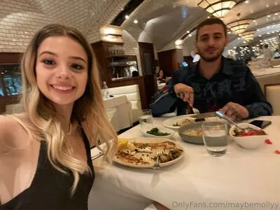 maybemollyy / Molly Little / maybemollyyy nude photo #0027