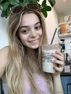 maybemollyy / Molly Little / maybemollyyy nude photo #0239