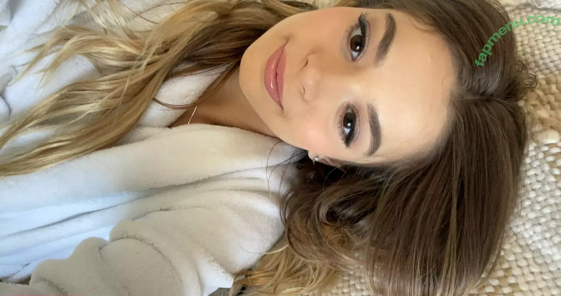 maybemollyy nude photo #0044 (Molly Little / maybemollyyy)