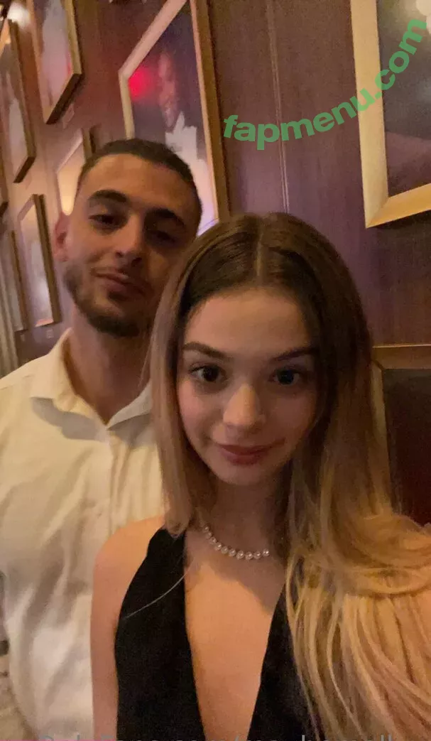 maybemollyy nude photo #0213 (Molly Little / maybemollyyy)