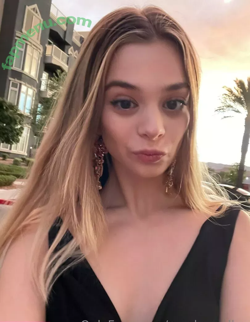 maybemollyy nude photo #0220 (Molly Little / maybemollyyy)