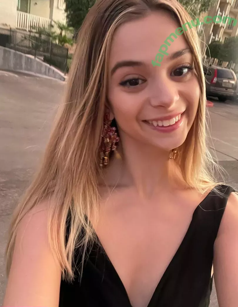 maybemollyy nude photo #0223 (Molly Little / maybemollyyy)