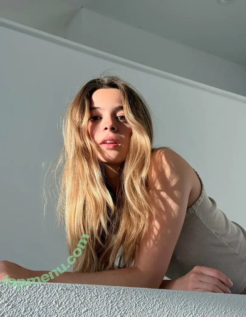 maybemollyy nude photo #0799 (Molly Little / maybemollyyy)