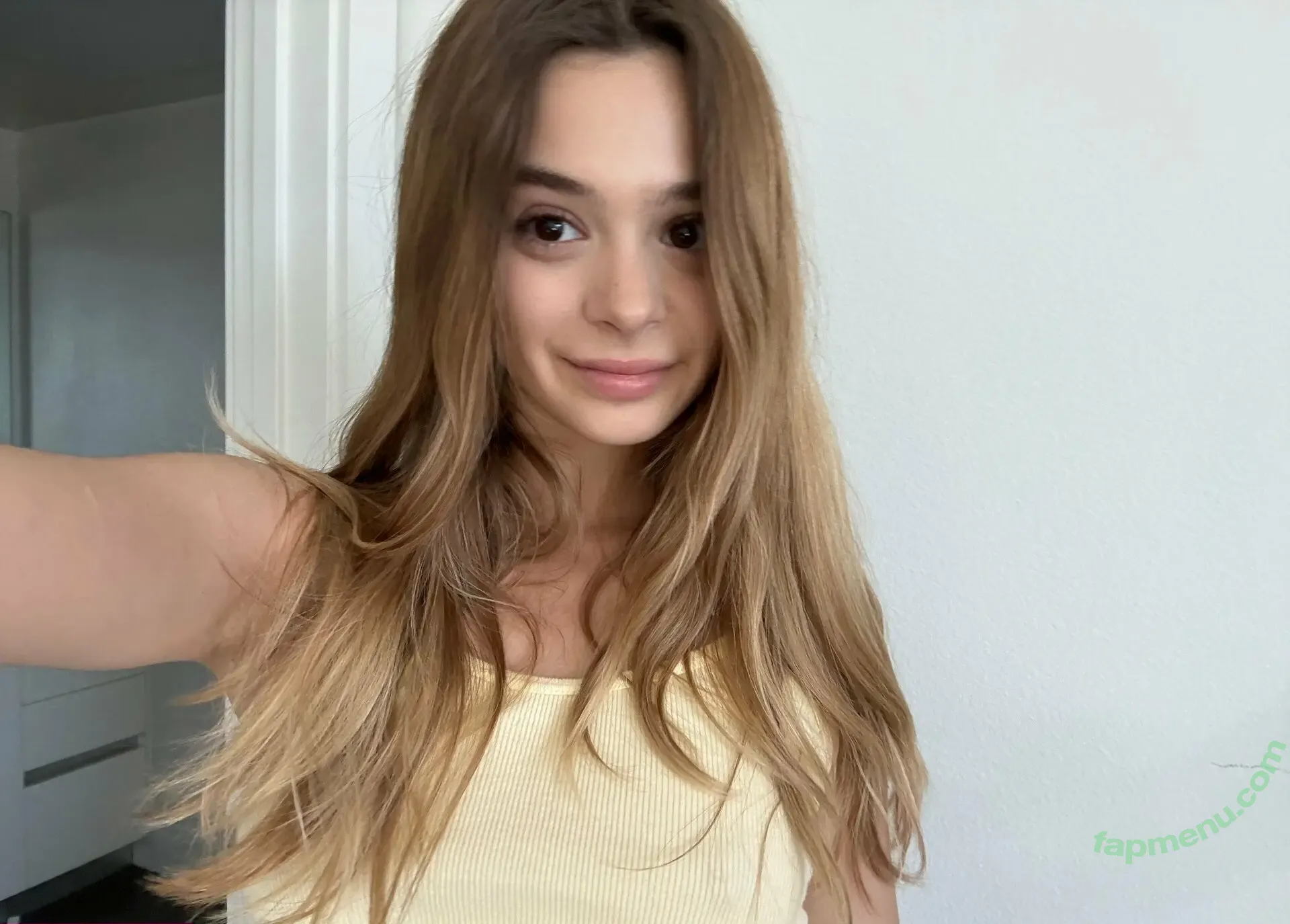 maybemollyy nude photo #0957 (Molly Little / maybemollyyy)