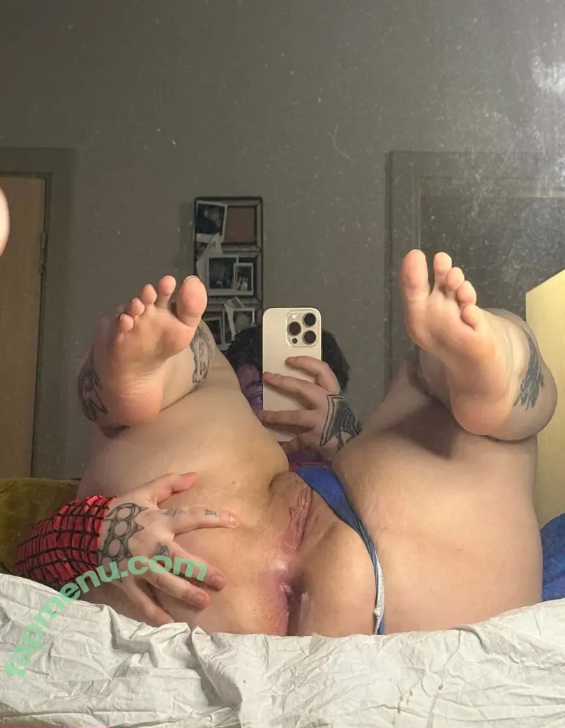 maybescarlet nude photo #0004 (maybescarlet)