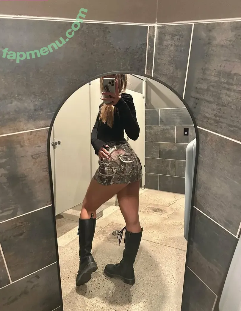 maybexmars nude photo #0088 (MARSHAXXXMAY / maybemaex)